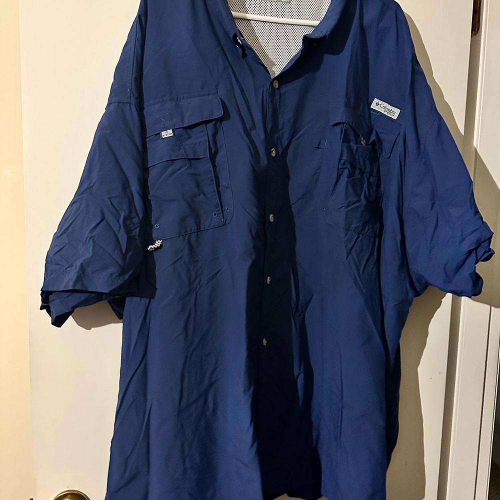 Columbia Men's Blue Lightweight Shirt